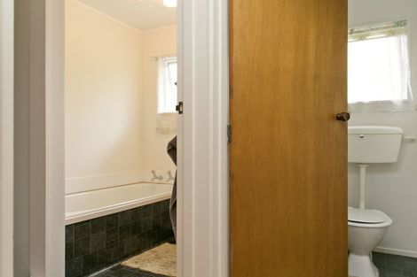 Photo of property in 2/15 Gladstone Grove, Richmond Heights, Taupo, 3330