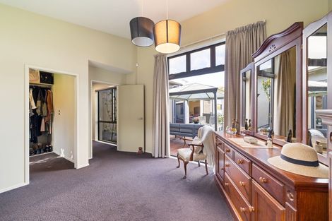 Photo of property in 5/454 Stoney Creek Road, Kelvin Grove, Palmerston North, 4470