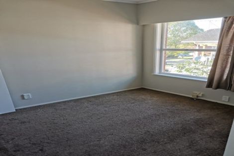 Photo of property in 2/5 Keldale Place, Forrest Hill, Auckland, 0620