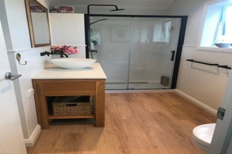 Photo of property in 4a Torkar Road, Clarks Beach, 2122