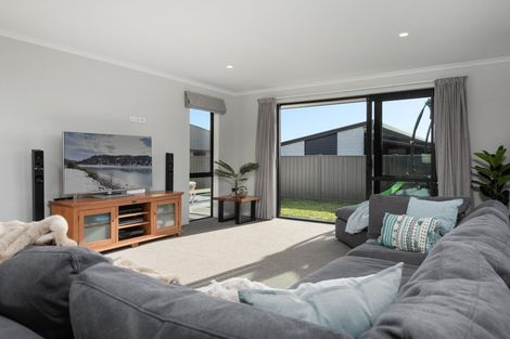Photo of property in 16 Waghorn Street, Pyes Pa, Tauranga, 3112