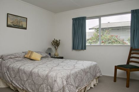 Photo of property in 2/15 Gladstone Grove, Richmond Heights, Taupo, 3330