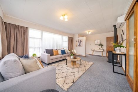 Photo of property in 12 Snell Grove, Clouston Park, Upper Hutt, 5018