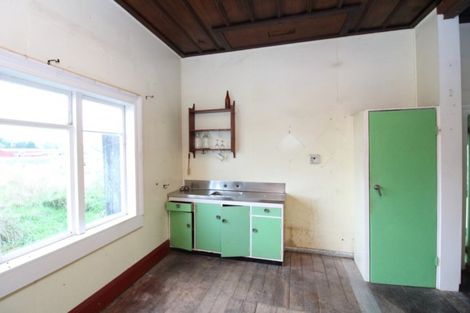 Photo of property in 5 Alexander Street, Ohingaiti, Hunterville, 4785