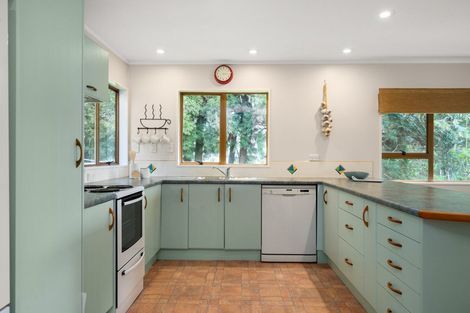 Photo of property in 35 Shady Lane, Welcome Bay, Tauranga, 3175