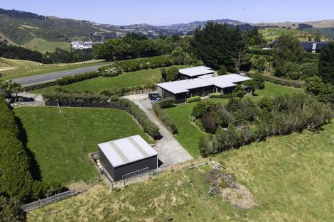 Photo of property in 173 Bing Lucas Drive, Tawa, Wellington, 5028