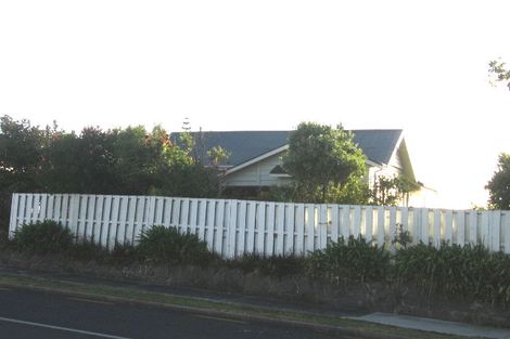 Photo of property in 127 Glenfield Road, Hillcrest, Auckland, 0626