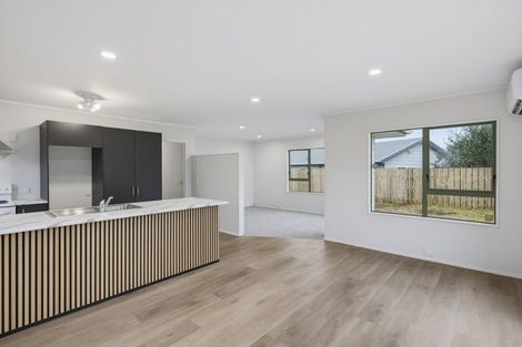 Photo of property in 27 Rutherford Drive, Waikanae Beach, Waikanae, 5036