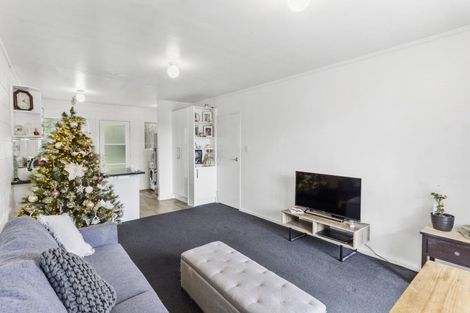 Photo of property in 3/19a Verbena Road, Birkdale, Auckland, 0626