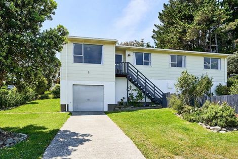 Photo of property in 2/30 Adventure Drive, Whitby, Porirua, 5024