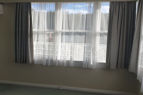 Photo of property in 10 Maher Place, Ranui, Porirua, 5024