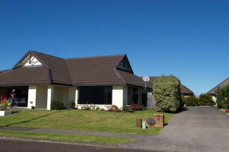 Photo of property in 1/31 Crescent Hills Court, Northpark, Auckland, 2013