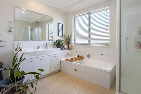 Photo of property in 15 Uretara Drive, Katikati, 3129