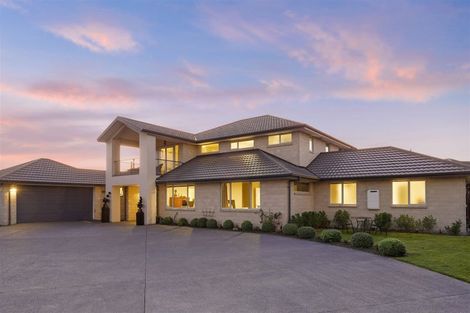 Photo of property in 12 Queenswood Gardens, Mairehau, Christchurch, 8052