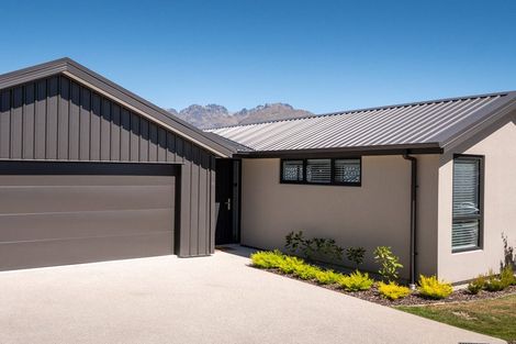 Photo of property in 11 Till Street, Jacks Point, 9371