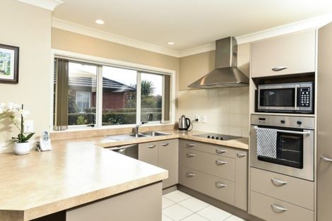 Photo of property in 5 Walter Court, Cambridge, 3434