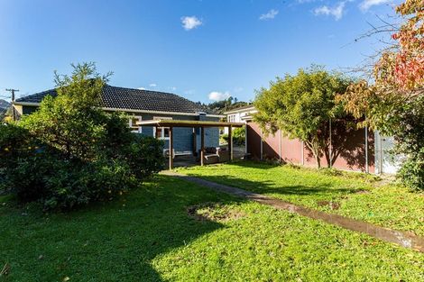 Photo of property in 106 Hine Road, Wainuiomata, Lower Hutt, 5014