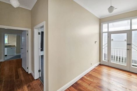 Photo of property in 67 Rolleston Street, Mount Cook, Wellington, 6021