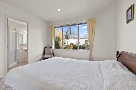 Photo of property in 2/9 Alma Road, Milford, Auckland, 0620