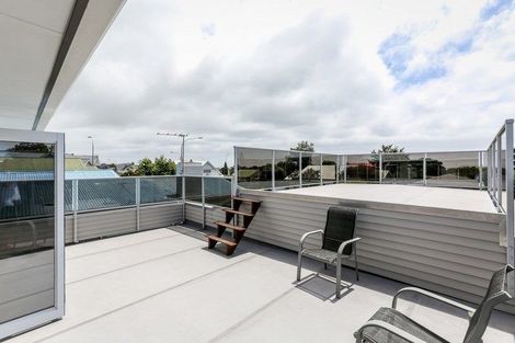Photo of property in 73 Vivian Street, New Plymouth, 4310