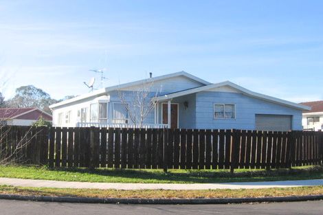 Photo of property in 14 Purcell Place, Melville, Hamilton, 3206