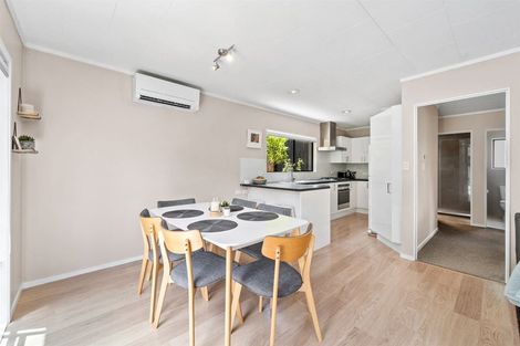 Photo of property in 2/59 Topliss Drive, Northcross, Auckland, 0632
