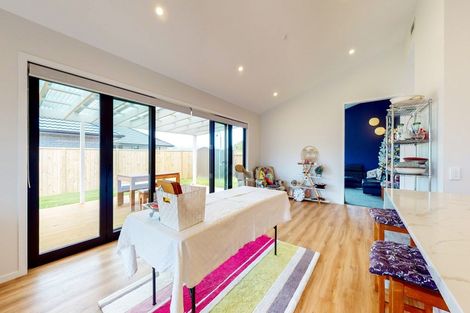 Photo of property in 23 Queen Charlotte Drive, Aotea, Porirua, 5024