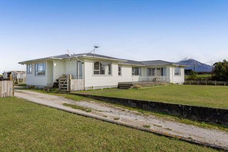 Photo of property in 198 Beaconsfield Road, Midhirst, Stratford, 4394