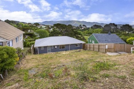 Photo of property in 17a Gloucester Street, Cannons Creek, Porirua, 5024