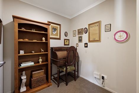 Photo of property in 16 Bridgewater Way, Pyes Pa, Tauranga, 3112