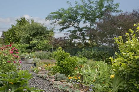 Photo of property in 2/15 Gladstone Grove, Richmond Heights, Taupo, 3330