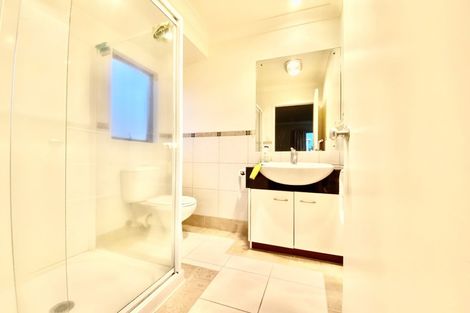 Photo of property in 6 Lissleton Drive, East Tamaki, Auckland, 2013