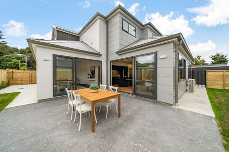 Photo of property in 47b Heretaunga Square, Silverstream, Upper Hutt, 5019