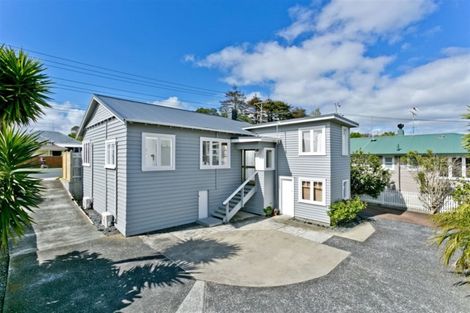 Photo of property in 2/61 Shakespeare Road, Milford, Auckland, 0620