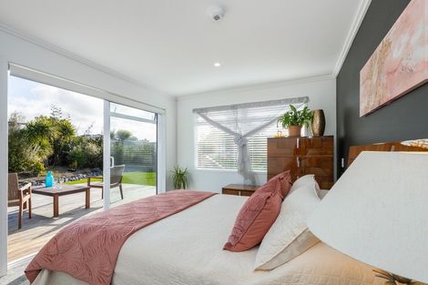 Photo of property in 2 Manuka Close, Mangawhai, 0505