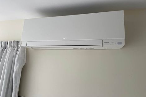 Photo of property in 2 Veneta Close, Flat Bush, Auckland, 2019