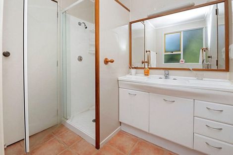 Photo of property in 45 Daffodil Street, Titirangi, Auckland, 0604