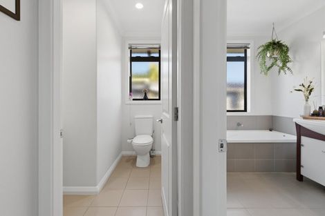 Photo of property in 2 Parnwell Place, Ohauiti, Tauranga, 3112