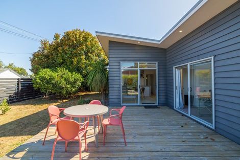 Photo of property in 43 Sackville Street, Martinborough, 5711