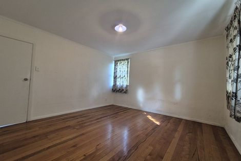 Photo of property in 194 Pilkington Road, Point England, Auckland, 1072