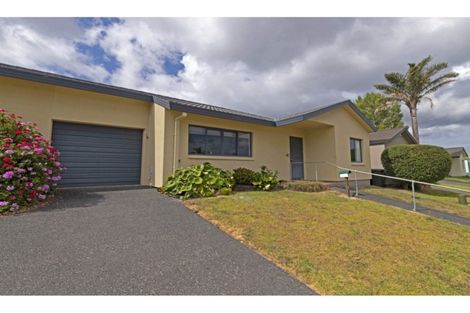 Photo of property in 13 Neta Grove, Henderson, Auckland, 0612