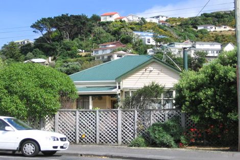 Photo of property in 120 Derwent Street, Island Bay, Wellington, 6023