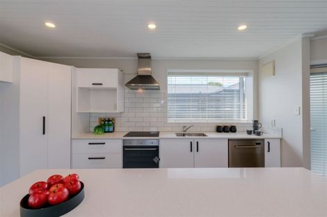 Photo of property in 33 Fairford Street, Bishopdale, Christchurch, 8053