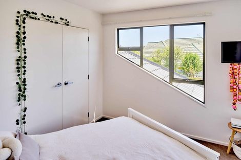 Photo of property in 17 Voyager Way, Whitby, Porirua, 5024