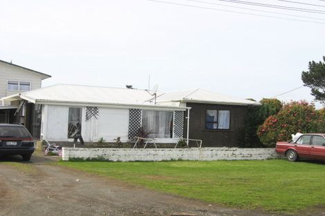 Photo of property in 62 Mouatt Street, Waitara, 4320