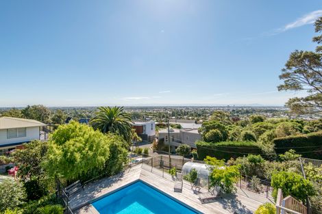 Photo of property in 16 Huntsbury Avenue, Huntsbury, Christchurch, 8022