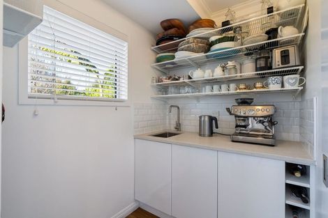 Photo of property in 41 Rosedale Crescent, Cloverlea, Palmerston North, 4412