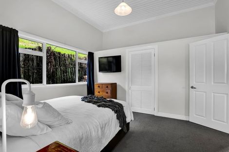 Photo of property in 1a Squire Place, Blagdon, New Plymouth, 4310