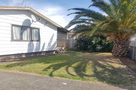 Photo of property in 63 Templeton Place, Clendon Park, Auckland, 2103