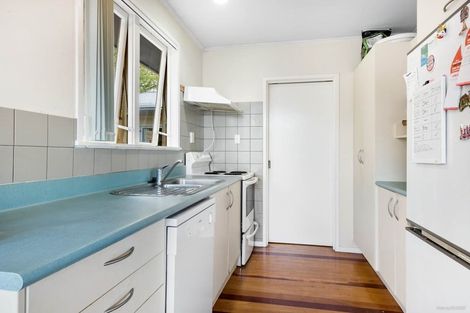 Photo of property in 8 Sequoia Place, Sunnynook, Auckland, 0620